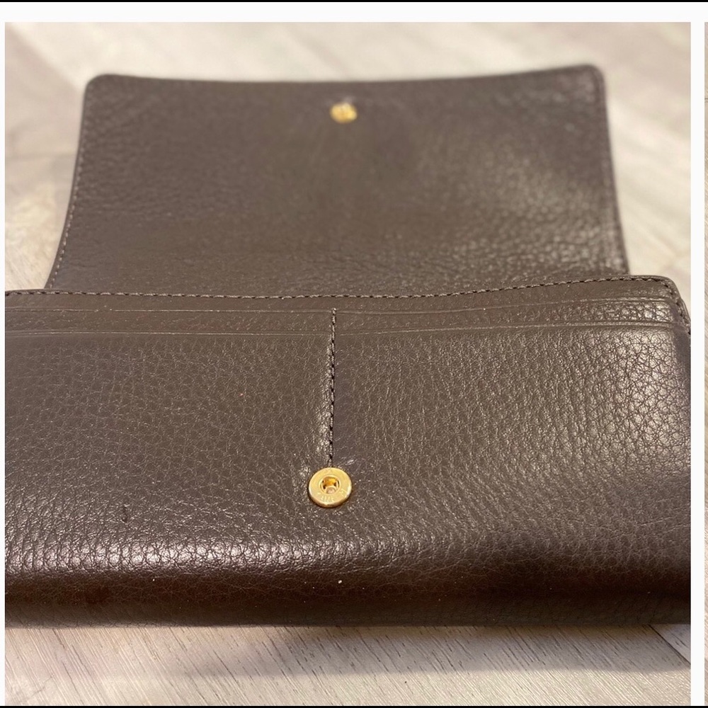 Micheal Kors dark chocolate brown wallet